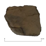 Rückseite eines Bauschmuckfragmentes